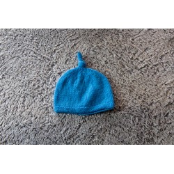 Bonnet avec noeud