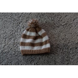 Bonnet bicolore avec pompon