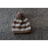 Bonnet bicolore avec pompon