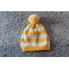 Bonnet bicolore avec pompon